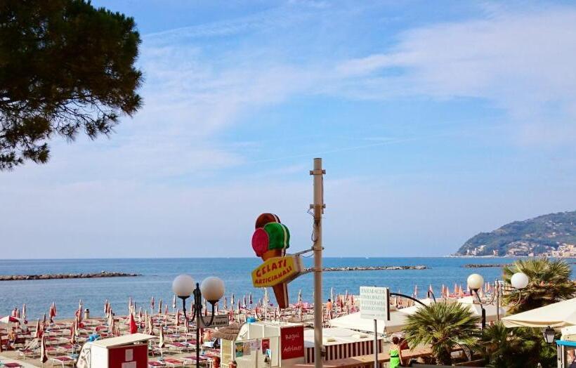 スタンダードシングルルーム, Albergo Anita