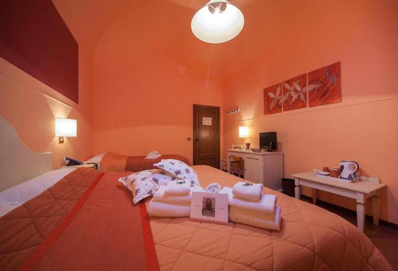 1ベッドルームアパートメントをつなぐ, Albergo Etruria