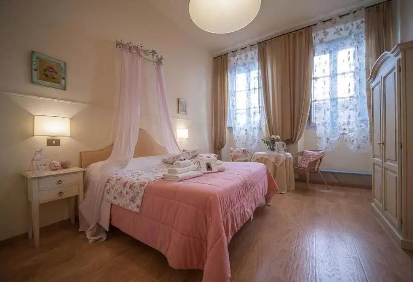 اتاق اکونومی, Albergo Etruria