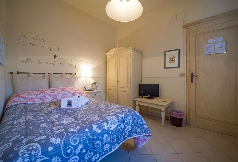 スタンダードシングルルーム, Albergo Etruria