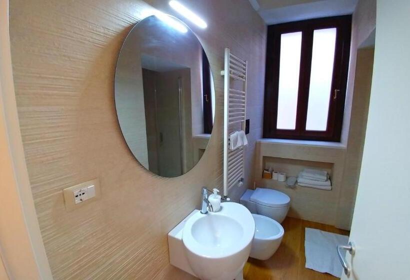 סוויטה דלוקס, Stella Casabono