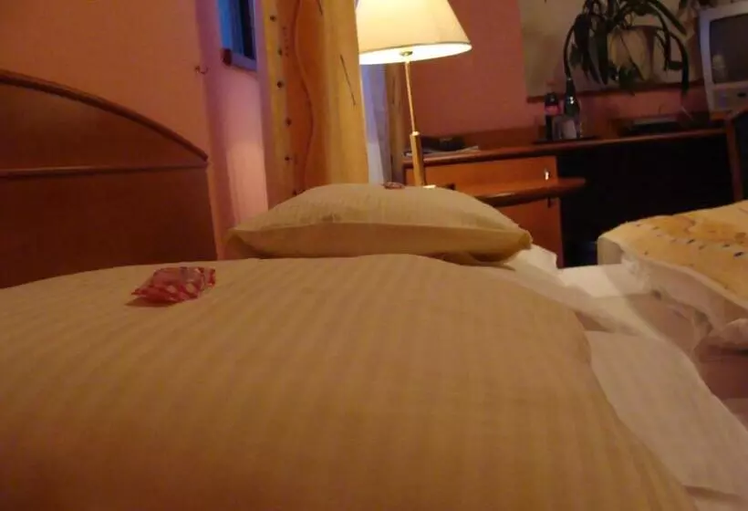 スタンダードトリプルルーム, Anna Spa & Wellness Hotel Nejdek
