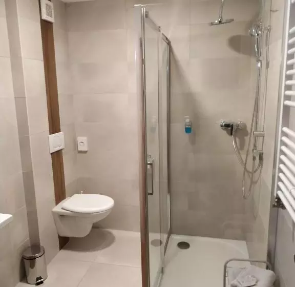 バスタブ付きスタンダードルーム, Anna Spa & Wellness Hotel Nejdek