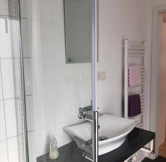 컴포트 룸, Privatzimmer Bellevue