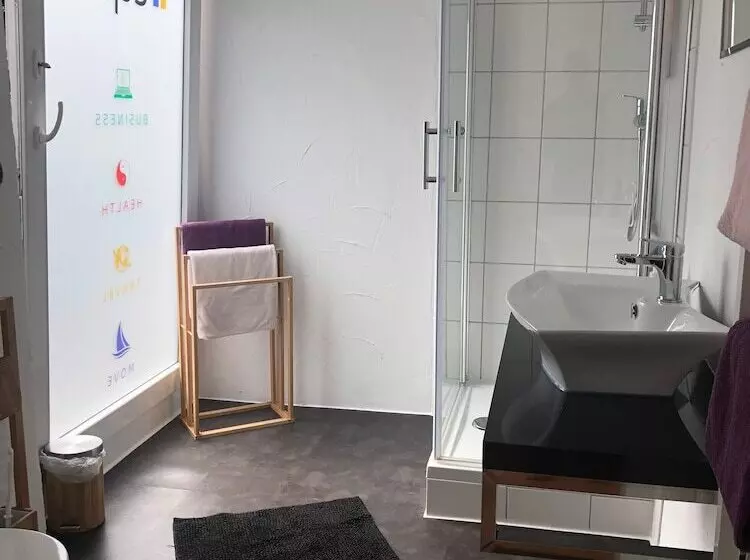 コンフォートルーム, Privatzimmer Bellevue