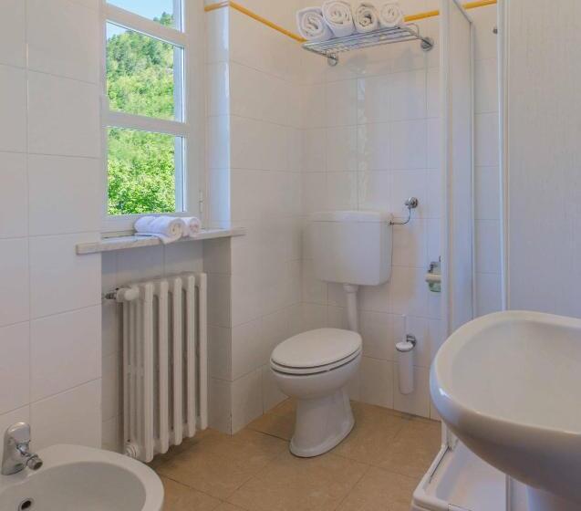 غرفة قياسية رباعية, Ca' De Berna