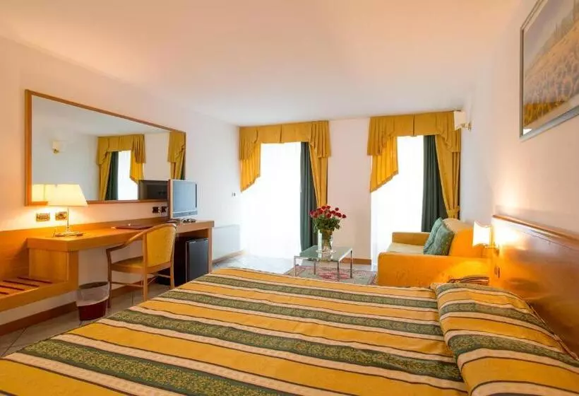 اتاق سوپریور در طبقه همکف, Capri Bardolino 3s