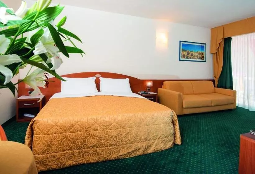 سوییت جونیور, Capri Bardolino 3s