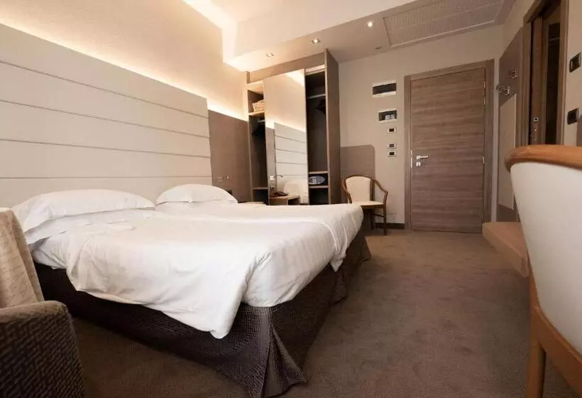 Comfort room with balcony, Capri Bardolino 3s
