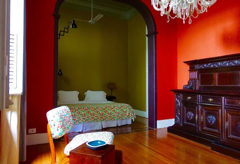 Suíte Júnior, Casa Amarelo Par Robert Le Héros