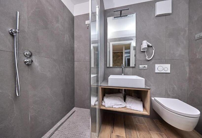 Номер Deluxe с Гидромассажем, Catullo