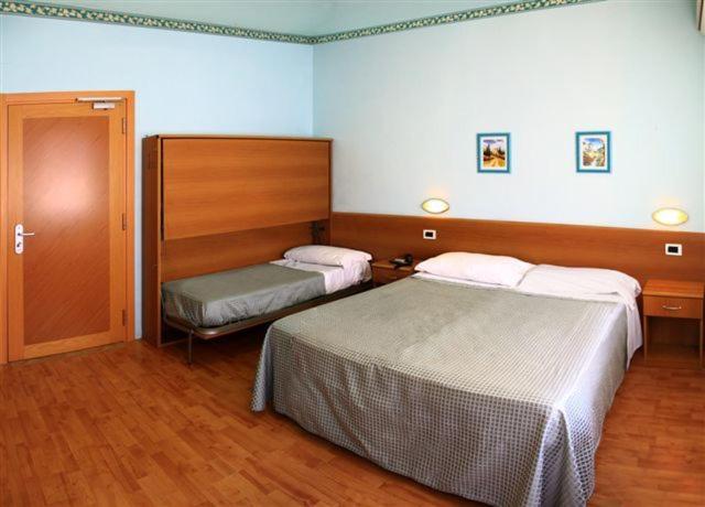 スタンダードトリプルルーム, Daisy