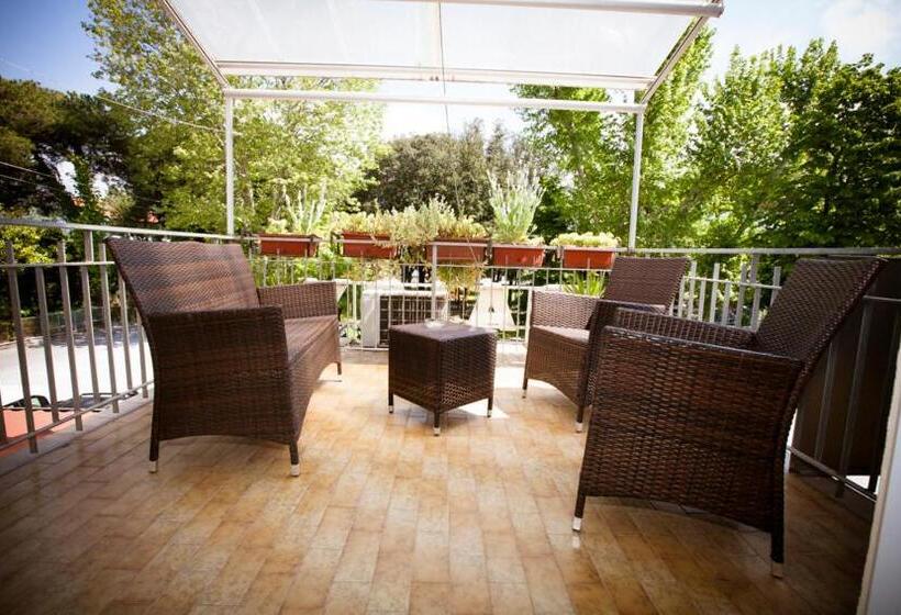 バルコニー付きスタンダードトリプルルーム, Daisy