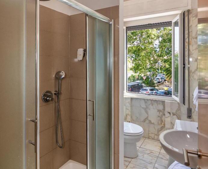 バルコニー付きスタンダードルーム, Daisy