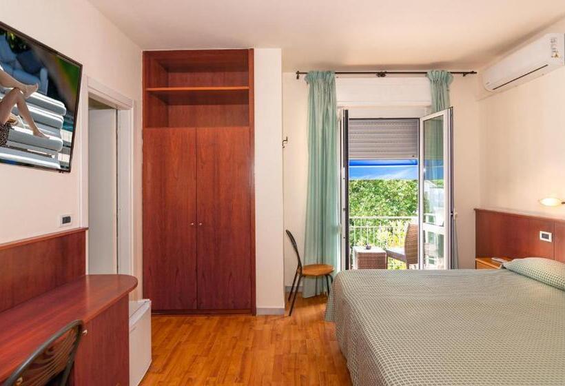 バルコニー付きスタンダードルーム, Daisy