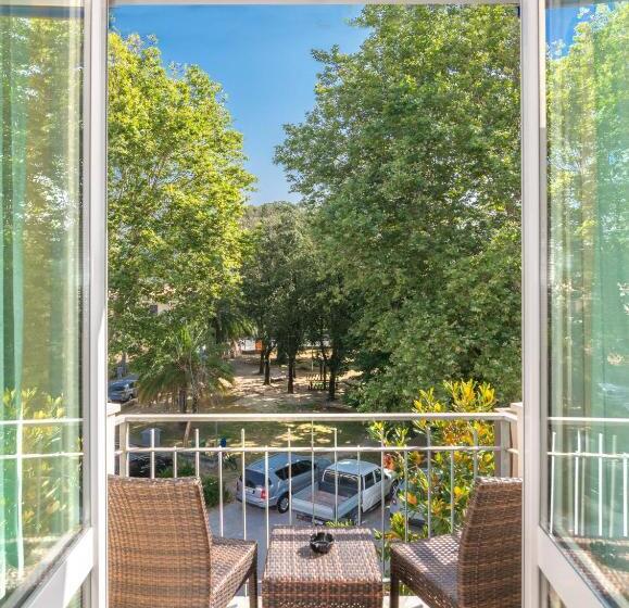 バルコニー付きスタンダードルーム, Daisy