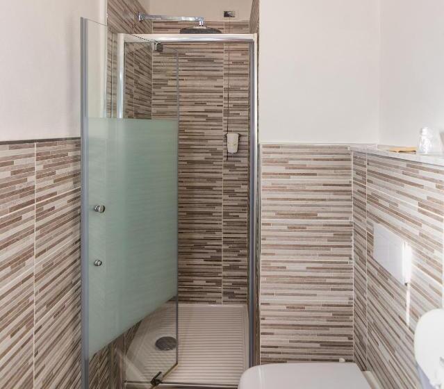 スタンダードシングルルーム, Daisy