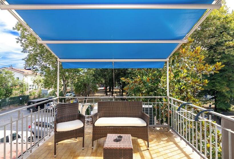 バルコニー付きスタンダードトリプルルーム, Daisy