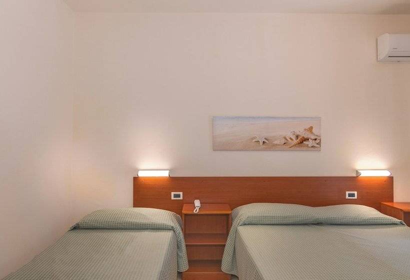 スタンダードトリプルルーム, Daisy