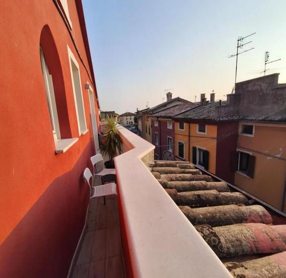 レイクビューデラックスルーム, Danieli La Castellana Lago Di Garda