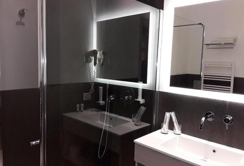 デラックスファミリールーム, Danieli La Castellana Lago Di Garda