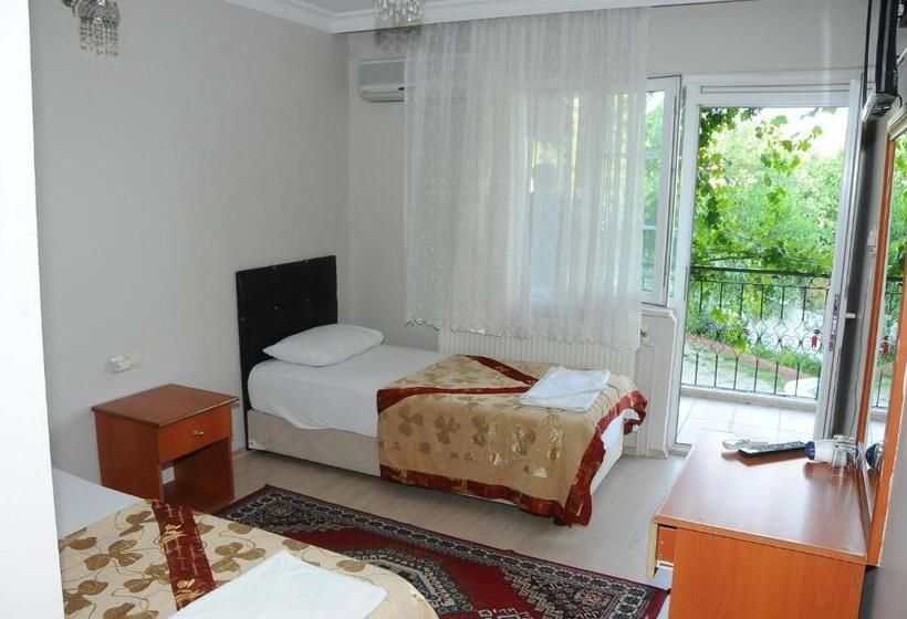 اتاق استاندارد سه نفره, Dort Mevsim