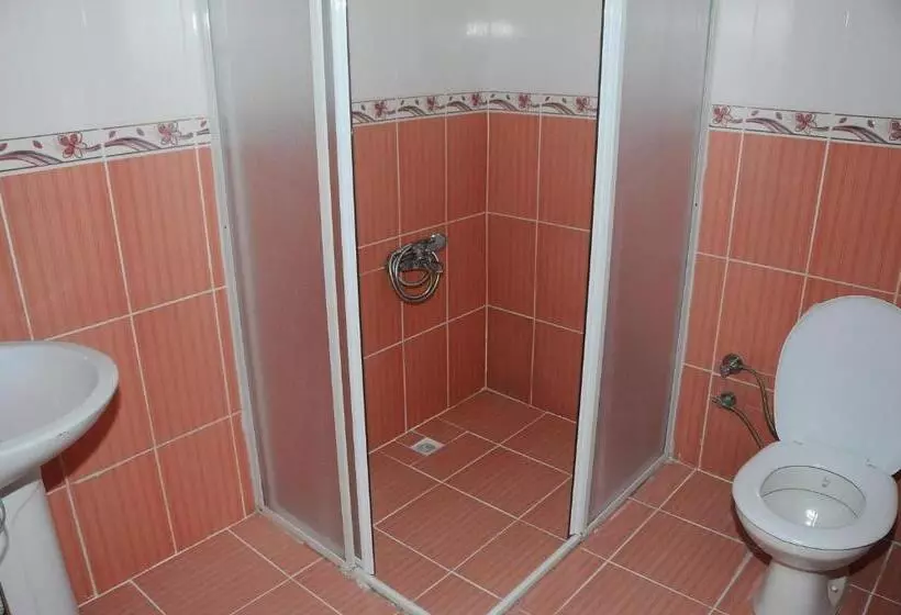 Perhehuone, Dort Mevsim