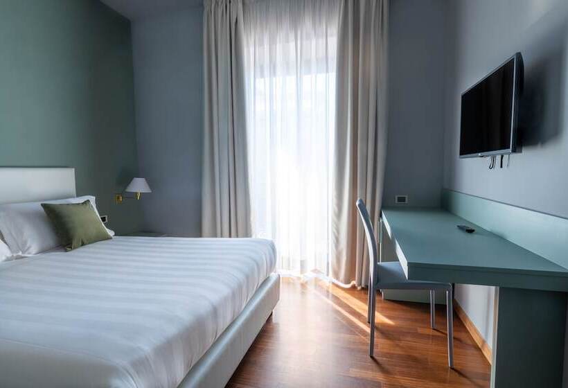 חדר סטנדרט, Enzo