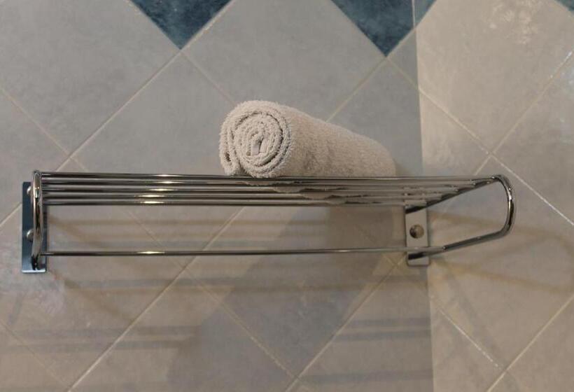 غرفة إقتصادية, Esperia