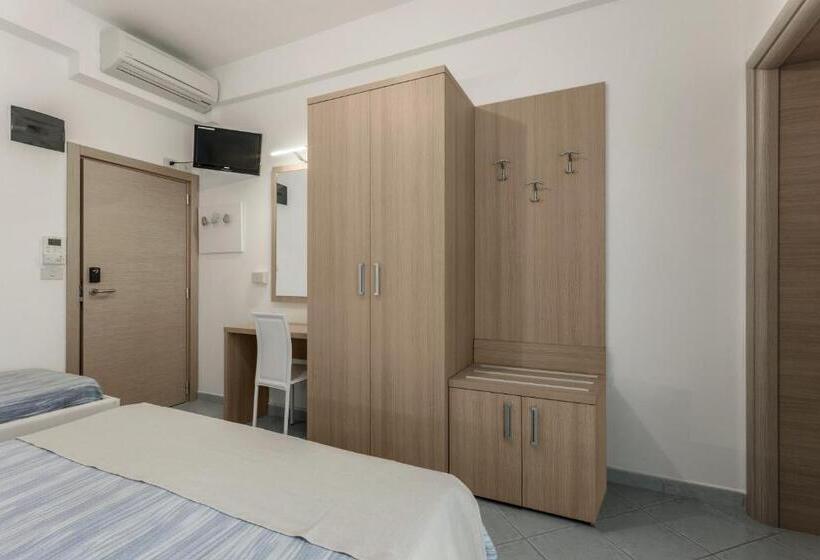 غرفة قياسية رباعية, Esperia