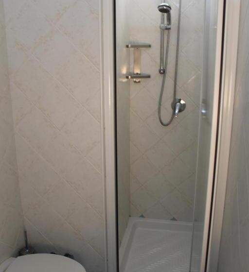 غرفة قياسية رباعية, Esperia