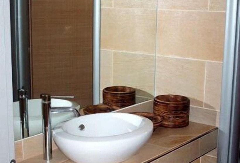 غرفة قياسية, Esperia