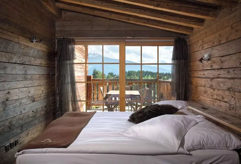 Suite mit Bergblick, Etrier