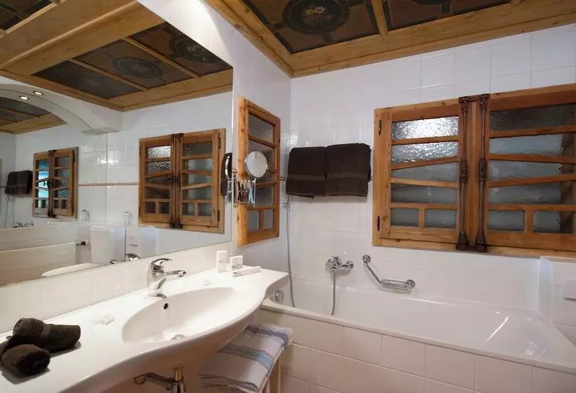 Junior Suite Bergblick, Etrier