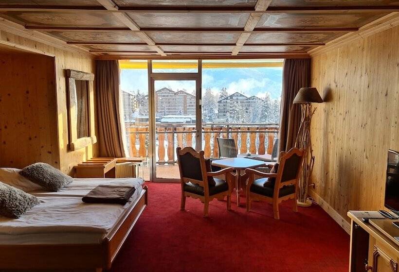 Полулюкс Вид на Горы, Etrier