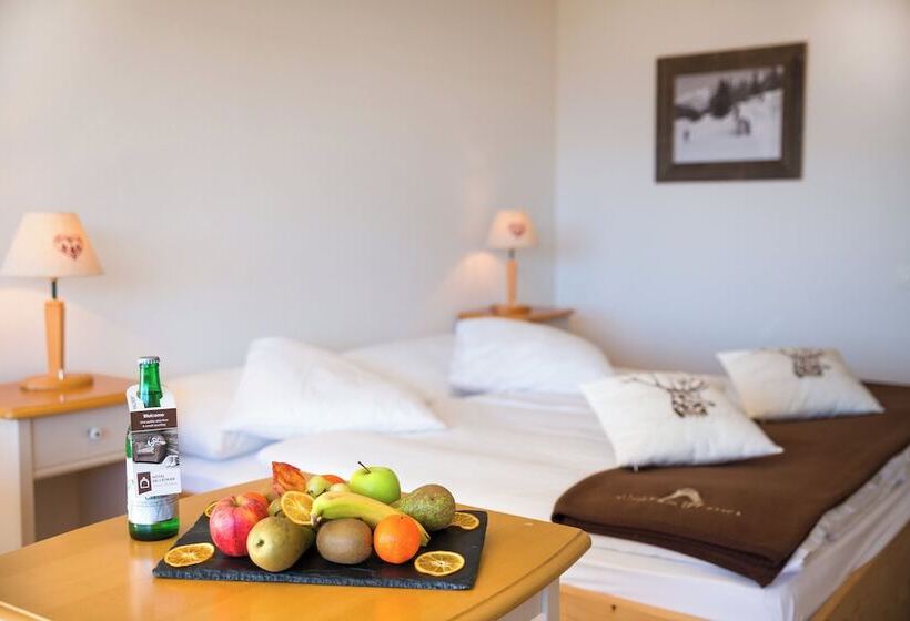 Классический номер с видом на горы, Etrier