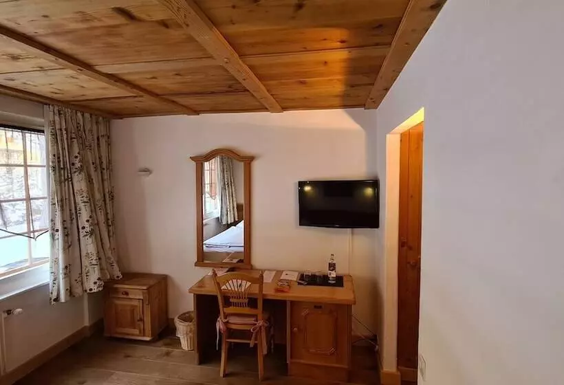 Basis Zimmer, Etrier