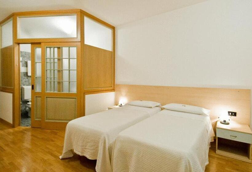 스탠다드 룸, Europa