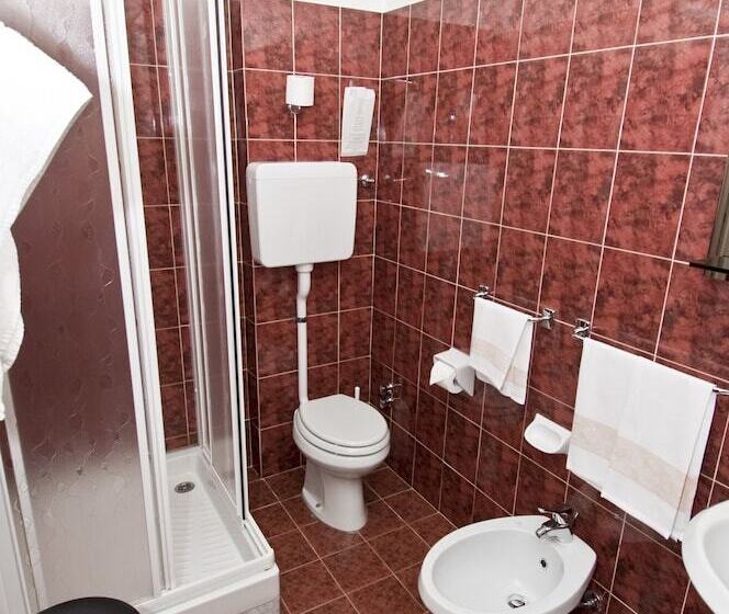 스탠다드 룸, Europa