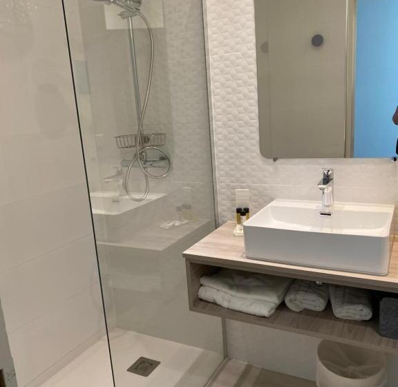 三人经典房间, Hôtel Saint Clair, Côté Plage