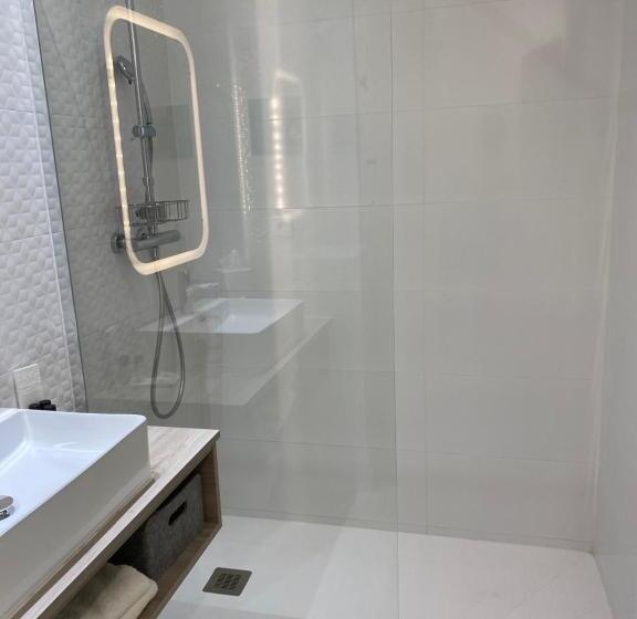 Номер Стандарт Трехместный, Hôtel Saint Clair, Côté Plage