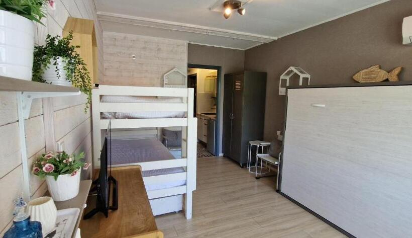 Студия Классика, Hôtel Saint Clair, Côté Plage
