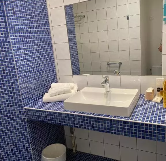 スタンダード４人部屋, Hôtel Saint Clair, Côté Plage