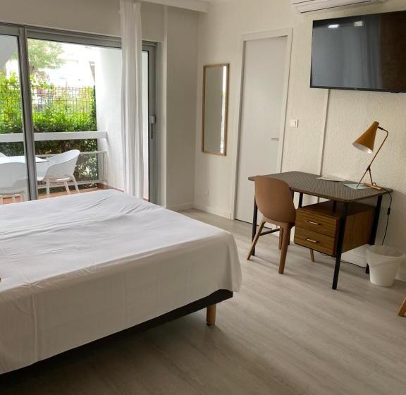 Четырехместный Номер Стандарт, Hôtel Saint Clair, Côté Plage