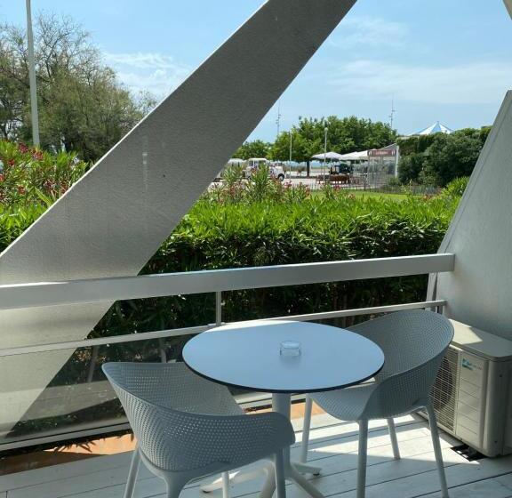 适合残疾人使用的标准间, Hôtel Saint Clair, Côté Plage