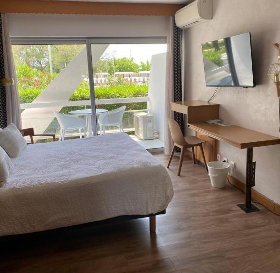 适合残疾人使用的标准间, Hôtel Saint Clair, Côté Plage