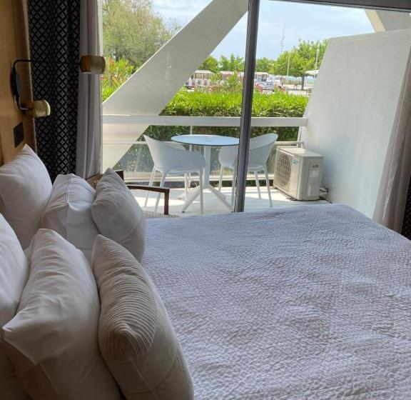 适合残疾人使用的标准间, Hôtel Saint Clair, Côté Plage