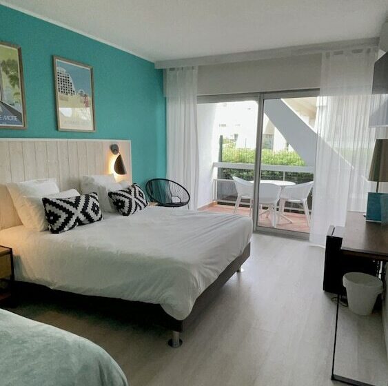 三人经典房间, Hôtel Saint Clair, Côté Plage