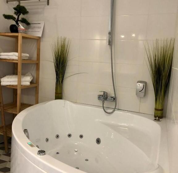 غرفة قياسية, Saint Louis