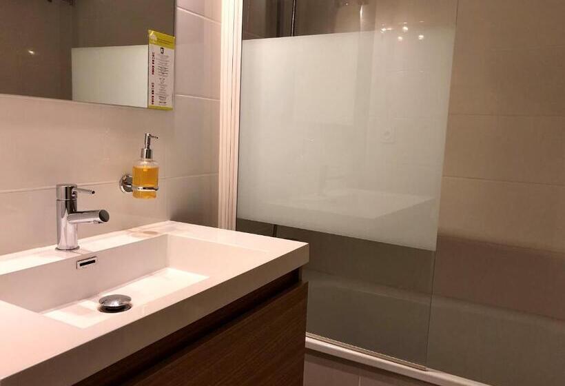 غرفة عائلية, Saint Louis